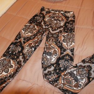 😊Patterned Leggings